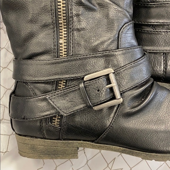 Comfortable black knee high boots - Picture 2 of 5